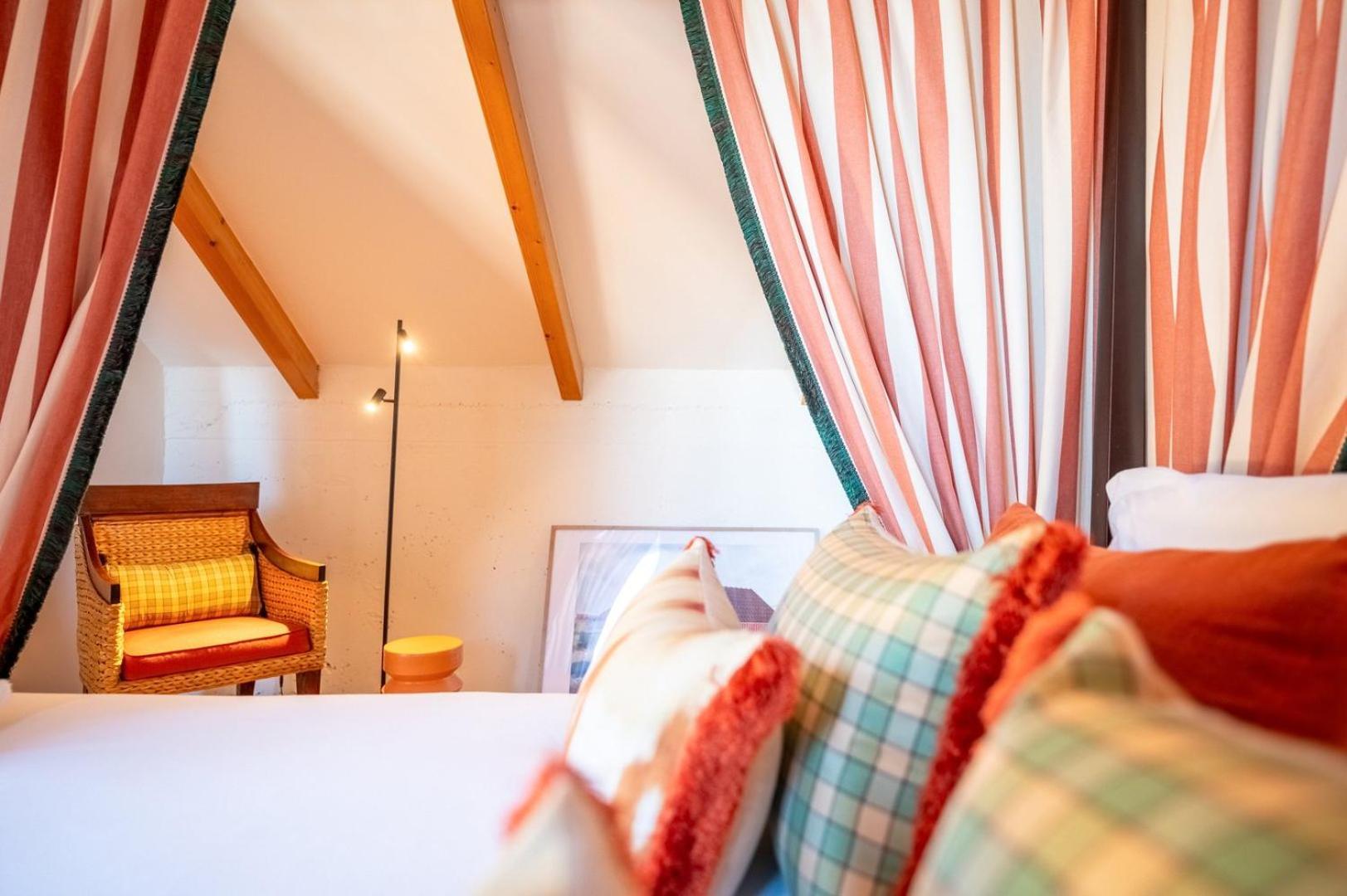 Riverside Splendor In 1 Apartment Porto Brandao